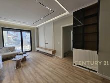 SHITET APARTAMENT 2+1+2+ POST PARKIMI TE \"XHELUKSI\"