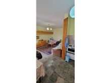Shitet apartament 2+1 tek rruga Ali Visha