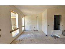 BULEVARDI I RI, PER SHITJE APARTAMENT 3+1+2