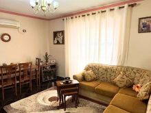 Kavaje,apartament  3+1  , shetitorja \