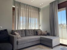 Shitet apartament 2+1 me pamje nga deti dhe verandë në Golem