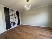 Shitet, Apartament 1+1, Porcelan, Tiranë.