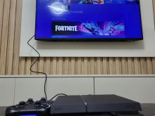 Playstation 4 (PS4) super i mbajtur Si i ri okazion