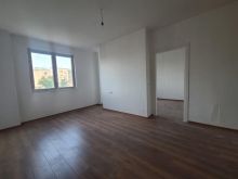 Shitet apartament 1+1 mbrapa Ambasades Amerikane