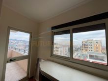 0697048063Shitet, Apartament 2+1+2, Prane Stadiumit \"Niko Do