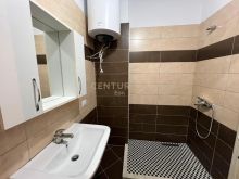 Shitet Apartament 2+1, Prane Stadiumit, Durres !