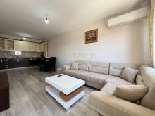 Shitet Apartament 2+1, Prane Stadiumit, Durres !
