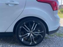 Fellne 235/35/19 per Ford, Jaguar dhe Range Rover