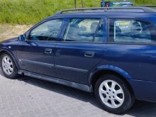 Shitet vetura Opel Astra