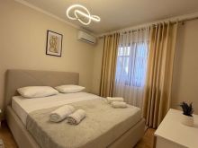 Shitet apartament