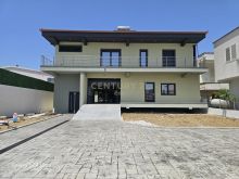SHITET SUPER VILE ISH KENETA, DURRES 325M2 !