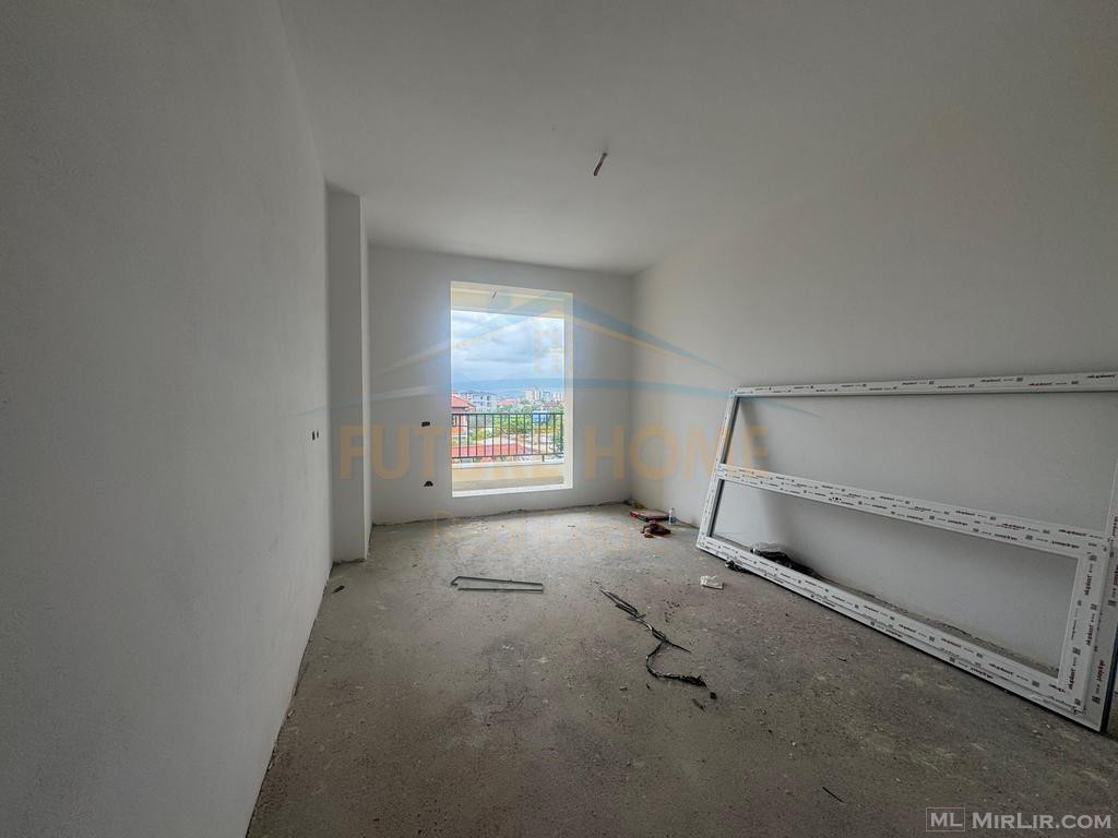 0697863654 Shitet, Apartament 2+1, Kamez