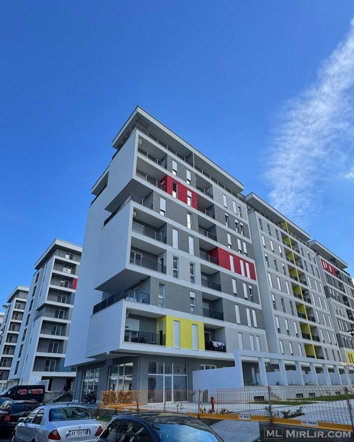 Shitet Apartament 2+1 tek Univers City.