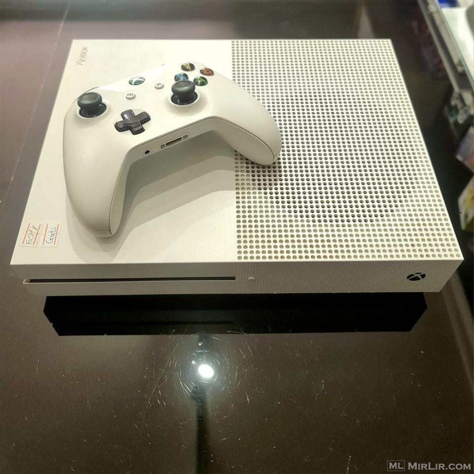 Xbox one S + Leve