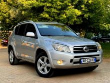 Shitet ndrrohet toyota rav4 2.2 naft