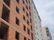 🏢 Banesa në Shitje – Kati i 8-të në Fushë Kosovë 650€/m²