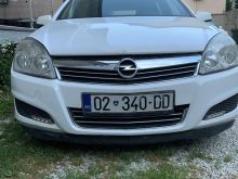 Shitet Opel Astra