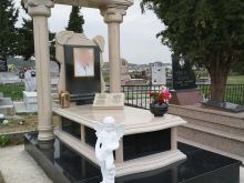 Punime Varresh Me Kollona - Mermer Bezhe - Granit I Zi