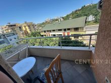 Shitet Apartament 1+1 Vetem 150m Nga Deti!!