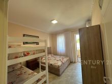 Shitet Apartament 1+1 Vetem 150m Nga Deti!!