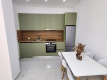 Shitet apartament 1+1