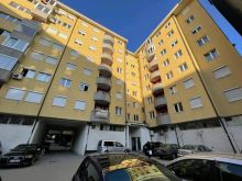 Shitet banesa 55.m neto kati 1