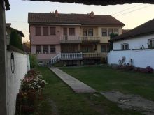 Shiten dy shtepi me 7.05 ari truall.Parku i lirise