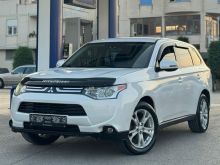 MIYSUBISHI OUTLANDER 2015 B.GAZ AUTOMAT 7,VENDE