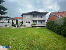 Shitet shtepia 220m2 me 6.93ari , Peje 