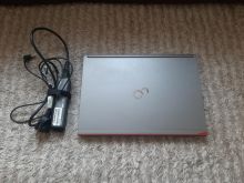 Fujitsu lifebook E736
