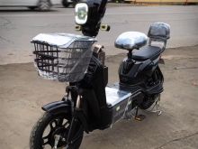 Skuter elektrik te Ri