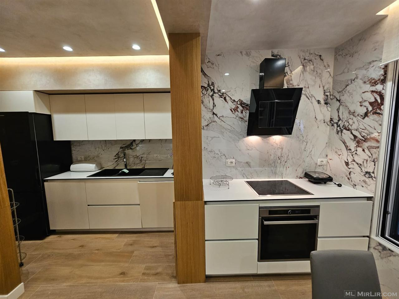 SHITET APARTAMENT 2+1 TE MALI I ROBIT,