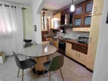 Apartament 2+1 me qera, fillimi rruges Ali Demi