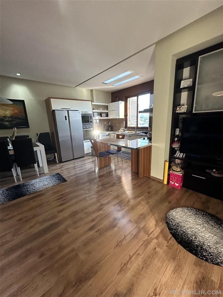 Shitet apartament 110m2 me cmim Okazion ,Ish Tregu Elektrik