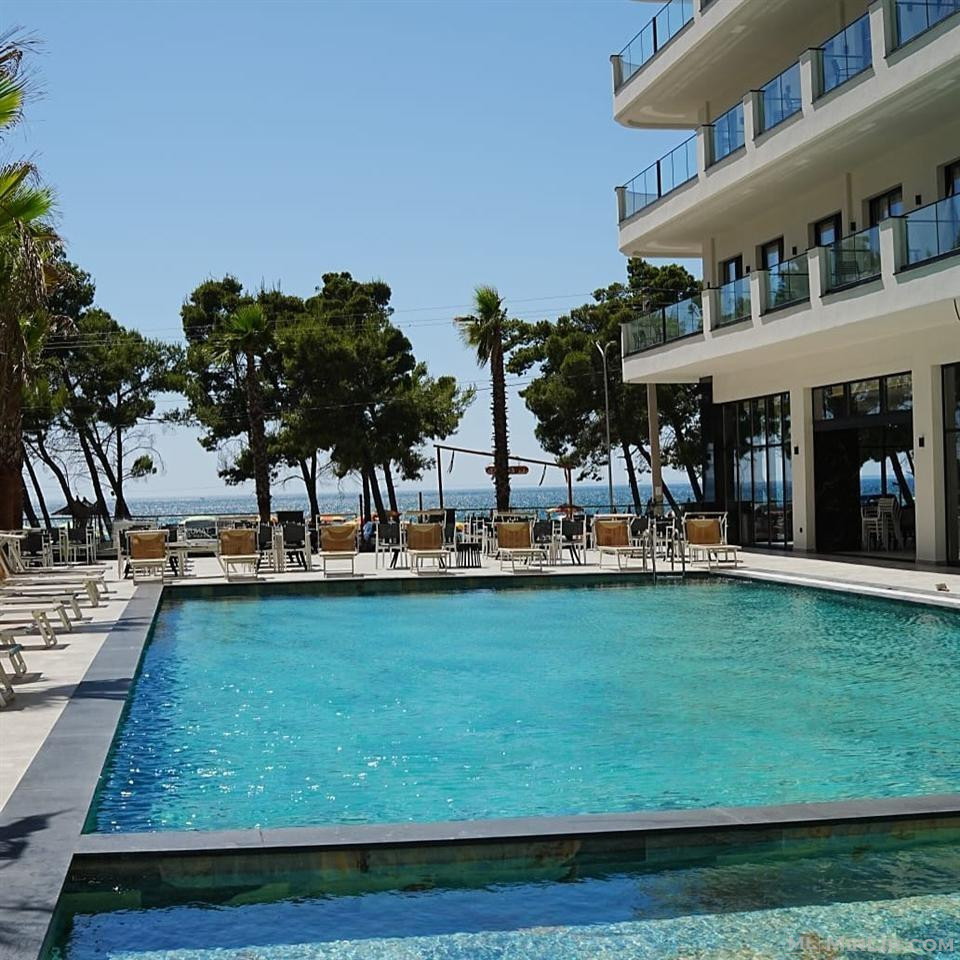 Hotel me te ri  “TANUSHAJ 2”  Kune
