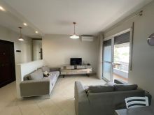 Shitet apartament 1+1