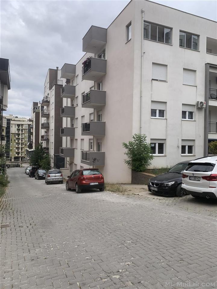 Shitet banesa rruga B Alko-impex mbrapa Royallit