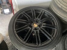 Fellne porsche cayenne 295-35-21