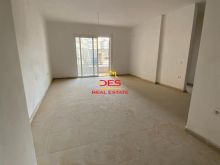 SHITET APARTAMENT 2+1 NË LUNGOMARE PRANË SHKOLLËS SË MARINËS