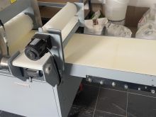 Makineri Profesionale për Hollim Brumi – ideale për keksa, p