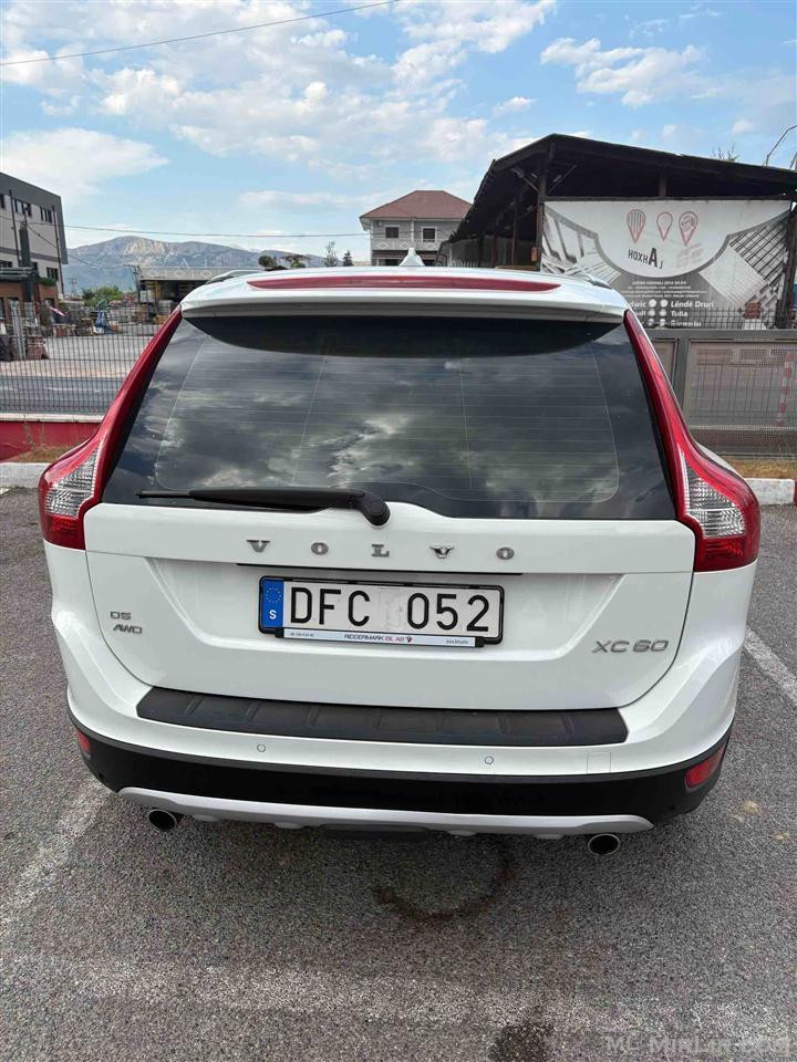 Volvo xc60 me liber sherbimesh te Suedise