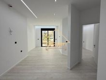 Shitet apartament