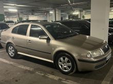Shitet Skoda Octavia Tour 2004 – 1.6 Benzinë / Manuale