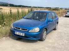 Shes 2 Kia Rio LS 2003