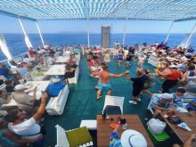 Udhetim me anije turistike ne Vlore - Daily Boat Trip to Albania