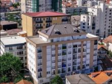 Shitet banesa 77m2. Emobilume  te shkolla thimi mitko