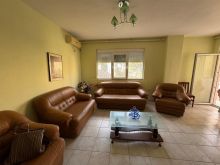 Mali Robit,apartament 1+1,afer California Hotel.
