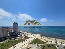 Shitet Penthouse Full me pamje nga deti ne zonen e Vollges.