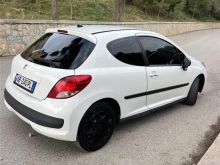 Shitet Peugeot benzin gaz 2010.
