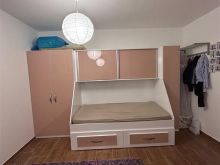 Shtrat dhe Gardërobë